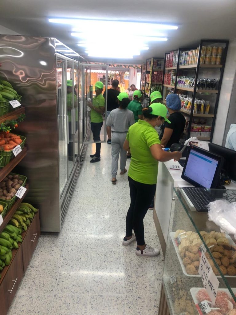 Desde nuestra corporación contribuimos al desarrollo empresarial del pais.